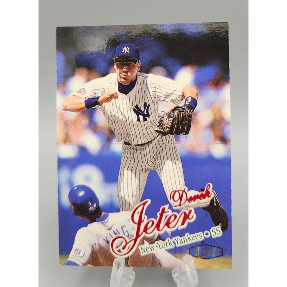 Derek Jeter New York Yankees, 1998 Fleer Ultra #150 Baseball Card - Picture 1 of 2